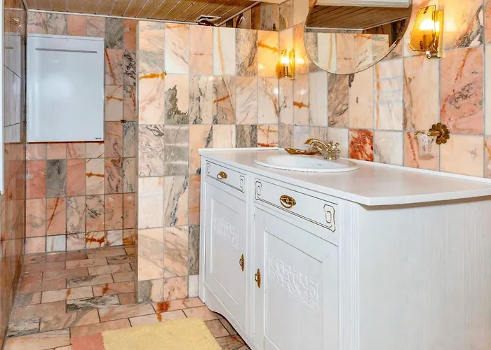Semesterbostad 5 Person In Karby-by Traum